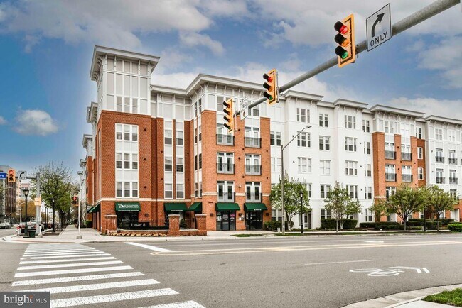 Building Photo - 2665 Prosperity Ave