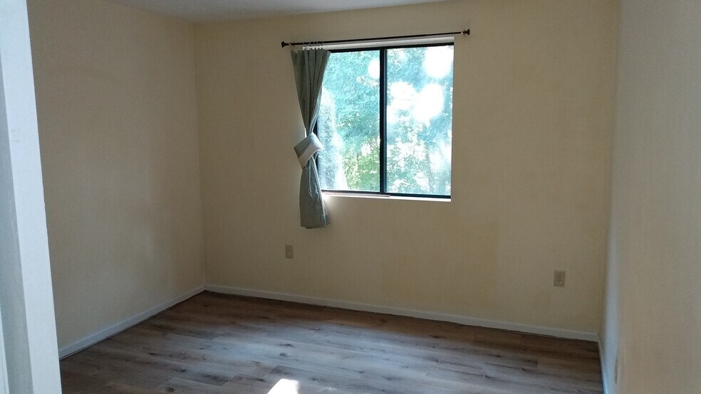 Building Photo - 100 Cass Ave