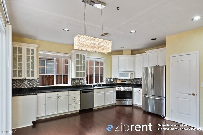 Building Photo - 4 br, 2.5 bath House - 2168 Esperanca Aven...