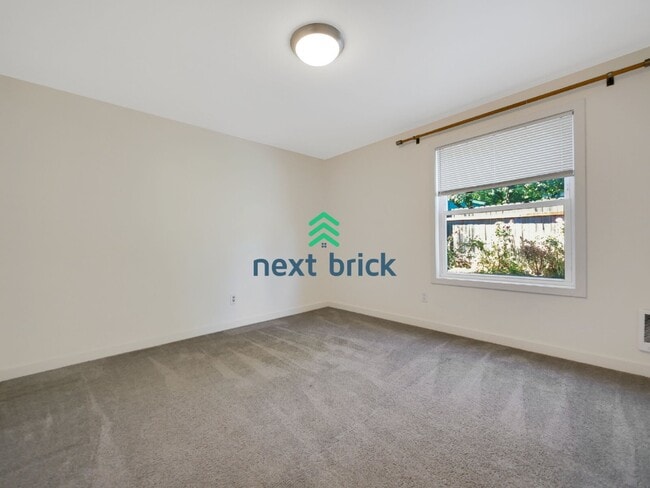Building Photo - 3 Bed 1 Bath Charming Seattle Home is Ready for Rent!