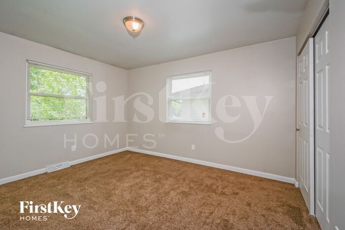 Building Photo - 2525 Dove Dr