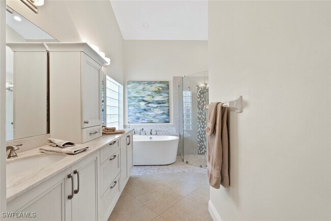 Building Photo - 8949 Lely Island Cir