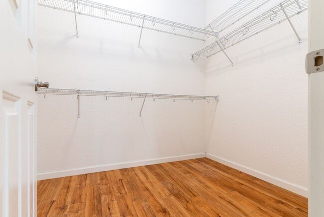 Building Photo - 3350 W Stewart Ave