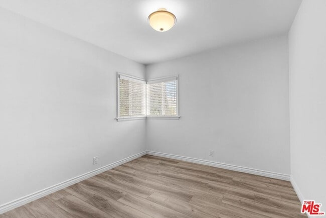 Building Photo - 729 Crenshaw Blvd