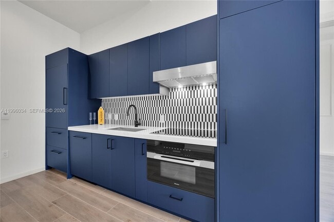 Building Photo - 4220 Laguna St