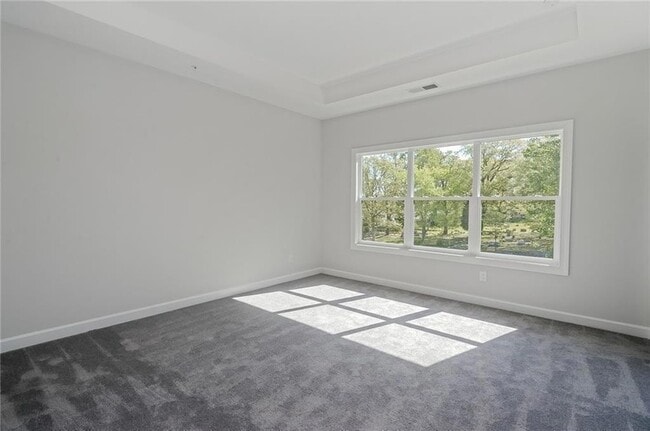 Building Photo - 2791 Bell Dr SE