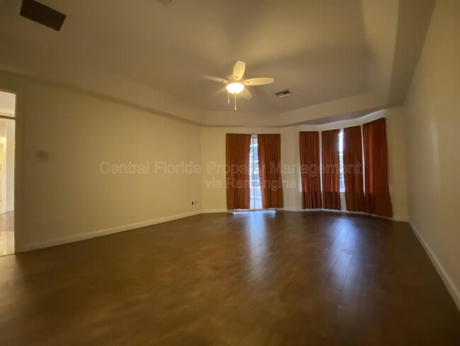 Building Photo - 5614 Craindale Dr