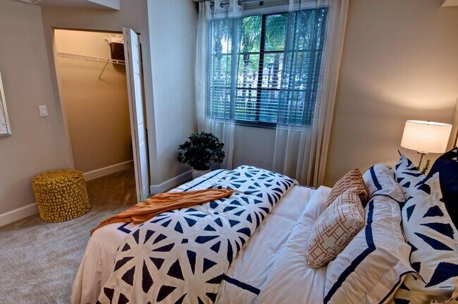 Building Photo - 8137 Tumblestone Ct