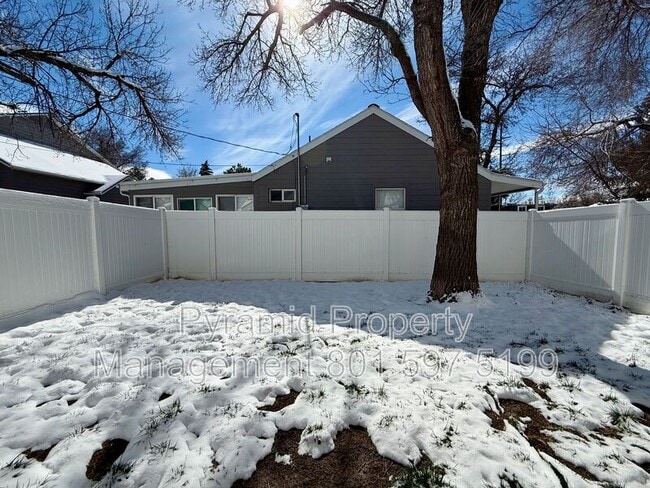 Building Photo - 3185 S 900 E