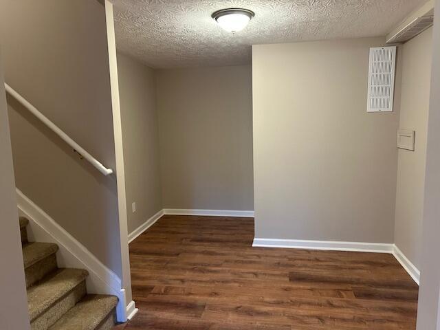 Building Photo - 3096 Roundway Down Ln