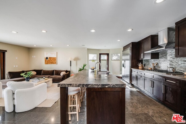 Building Photo - 11470 Dona Evita Dr