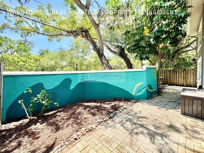 Building Photo - 4811 Bayshore Blvd
