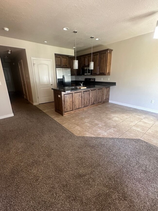 Building Photo - Beautiful South Jordan Home!!!