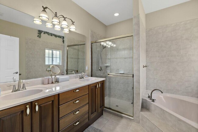 Building Photo - 7 Edgemont Pl