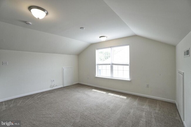 Building Photo - 1003 Chapman Cir