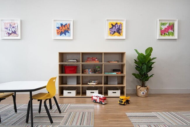 Building Photo - 5310 Helen St