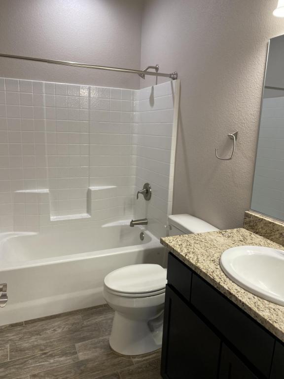 Building Photo - 735 Vista Grande Dr