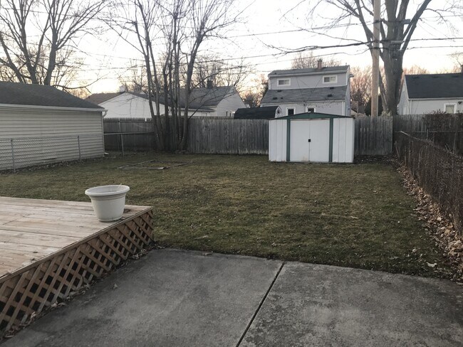 Building Photo - Beautiful Move in Ready 2Bed/1Bath