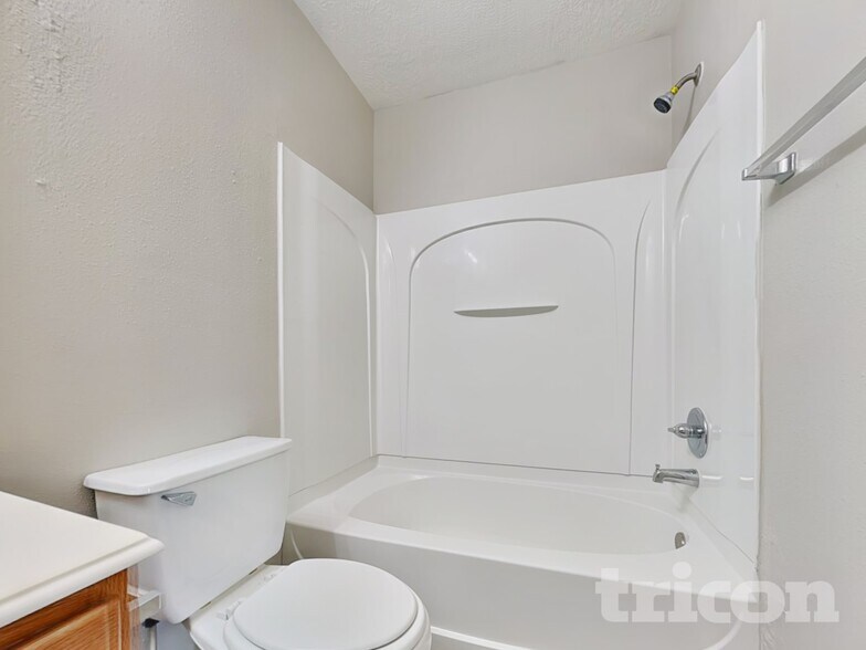 Building Photo - 5473 N Buffalo Cir