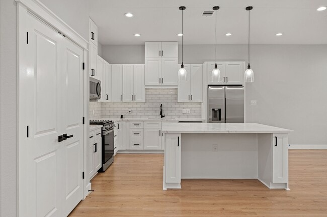 Building Photo - 6480 T C Jester Blvd