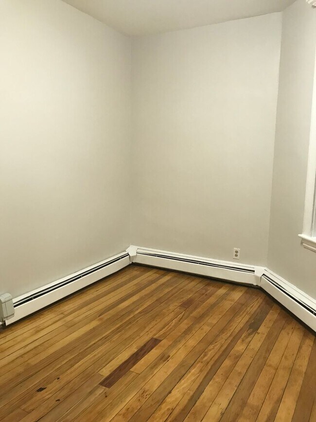 Interior Photo - Central Ave