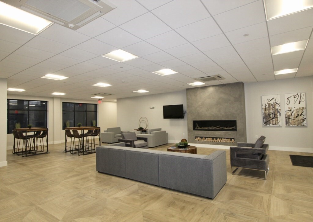 Building Photo - 430 McGrath Hwy