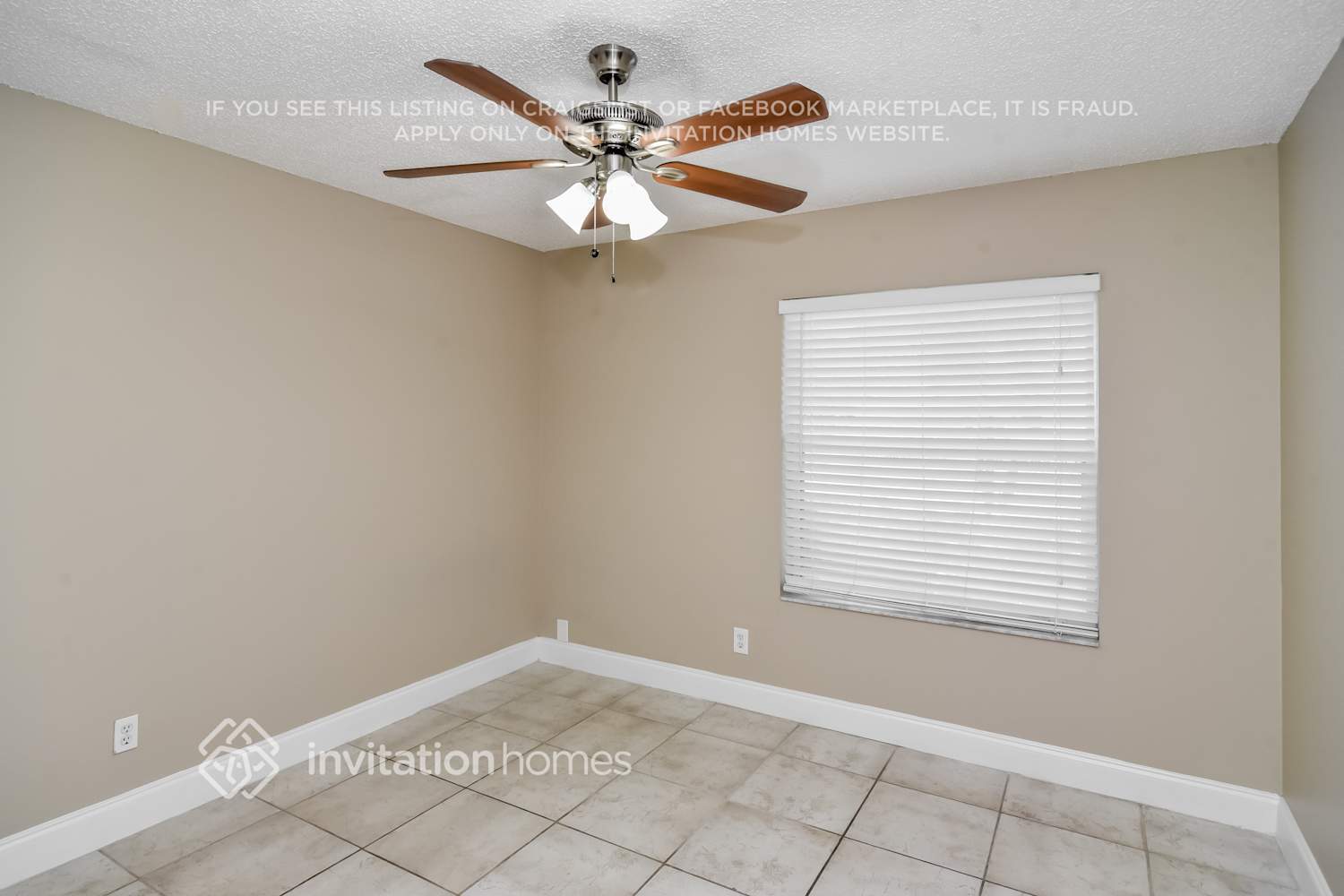 Building Photo - 450 SW 182nd Way