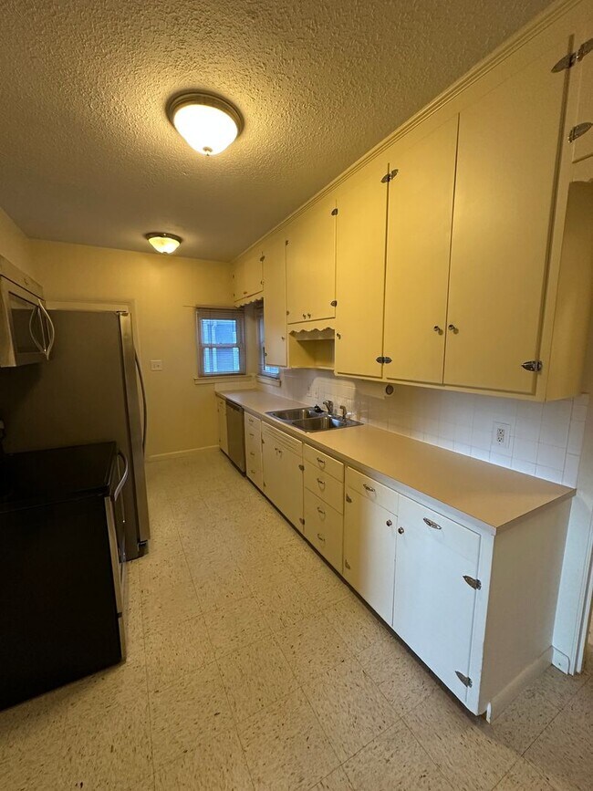 Building Photo - 3511-3515 McComb Ave