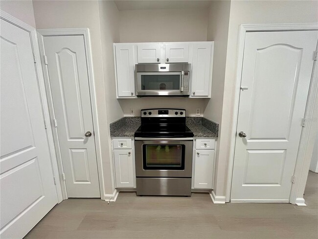 Building Photo - 18105 Villa Creek Dr