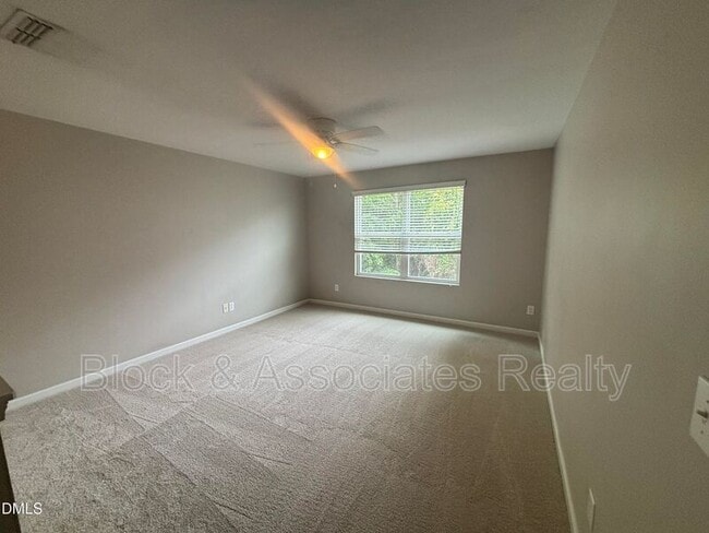 Building Photo - 4 White Spruce Ct