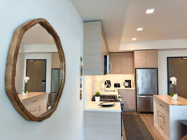 Building Photo - 702 Broadway-SI FL13-ID1251881P