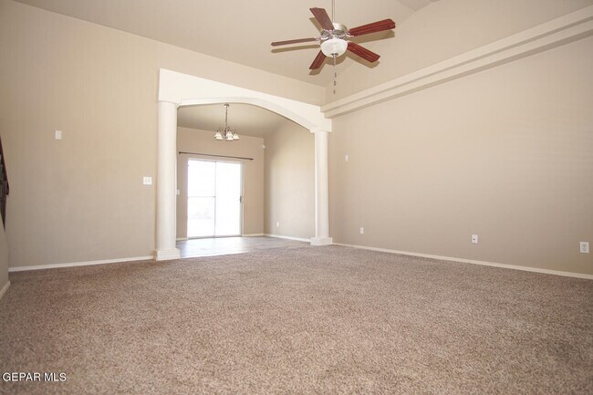 Building Photo - 12945 Hueco Hill Dr