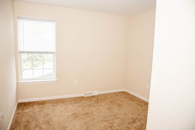 Building Photo - 746 Mt Gretna Rd