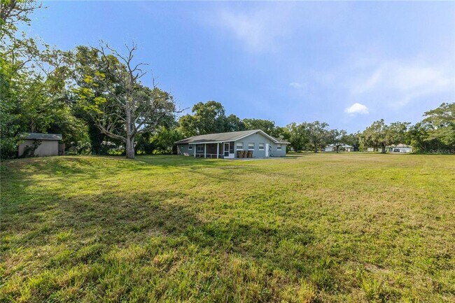 Building Photo - 495 Orange Ave