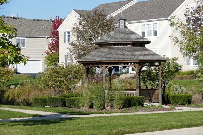 Building Photo - 205 Springbrook Trail S