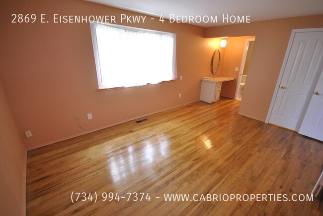 Building Photo - 2869 E Eisenhower Pkwy