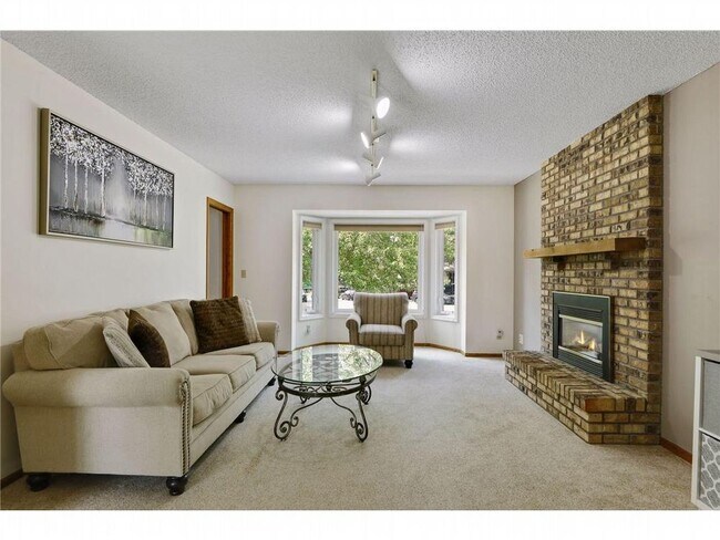 Building Photo - 3317 Oxford Alcove