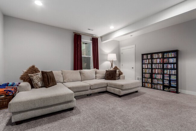 Building Photo - 4BD, 3.5BA Northfield Home with Finished Basement and 2-Car Garage