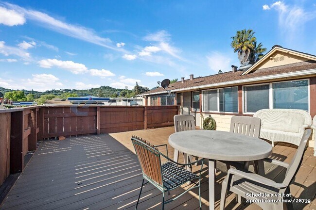 Building Photo - 1408 Second St