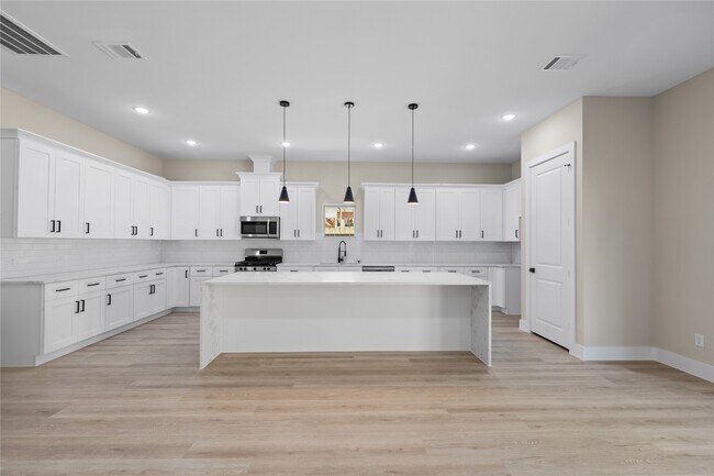 Building Photo - 2618 Liguria Ln