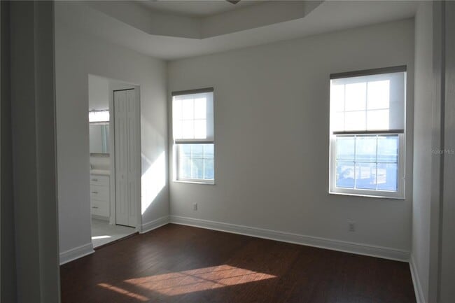 Building Photo - 5732 Biscayne Ct