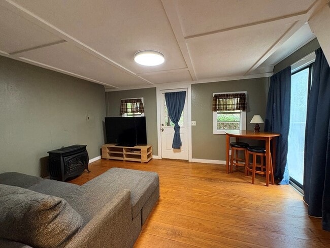 Building Photo - 794 Belle Dowdle Rd