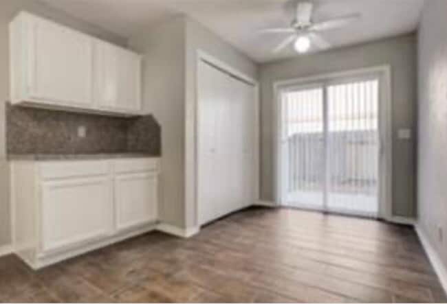 Building Photo - 2709 Hot Springs Dr
