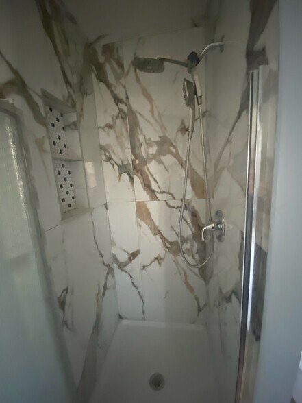 Building Photo - 80 Fort St