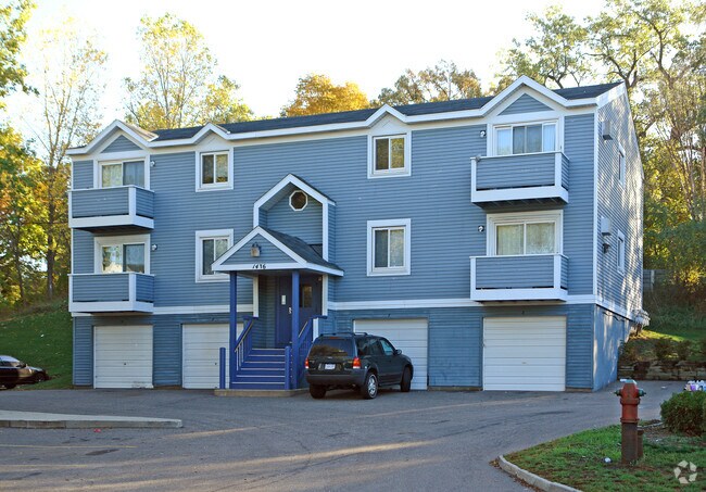 Birmingham Woods - Birmingham Heights