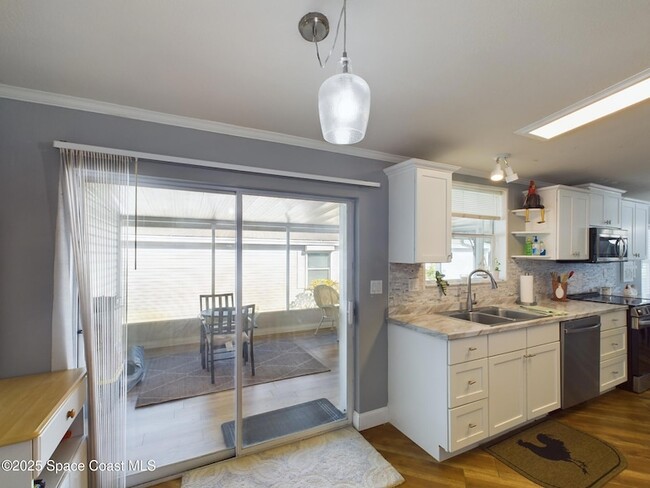 Building Photo - 7660 Kyak Ct