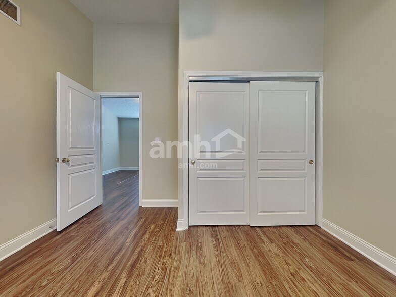 Building Photo - 10418 Antietam Rdg