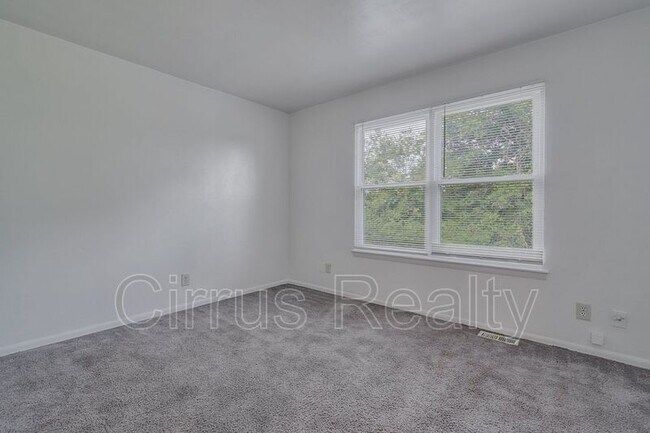 Building Photo - 2788 Peach St