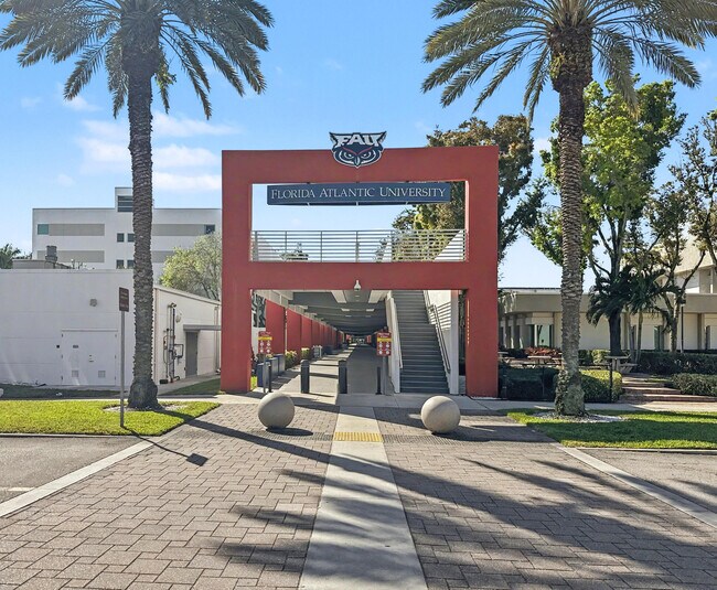 Building Photo - 3011 SW 21st Terrace