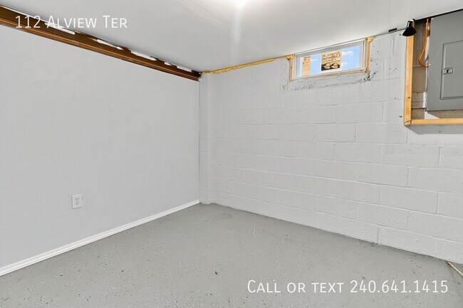 Building Photo - 112 Alview Terrace